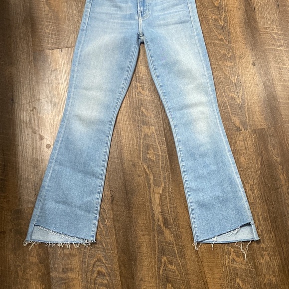 MOTHER THE INSIDER CROP STEP FRAY IN CRAFTY SIDE EMBROIDERED LIGHT WASH HI RISE - Picture 10 of 16